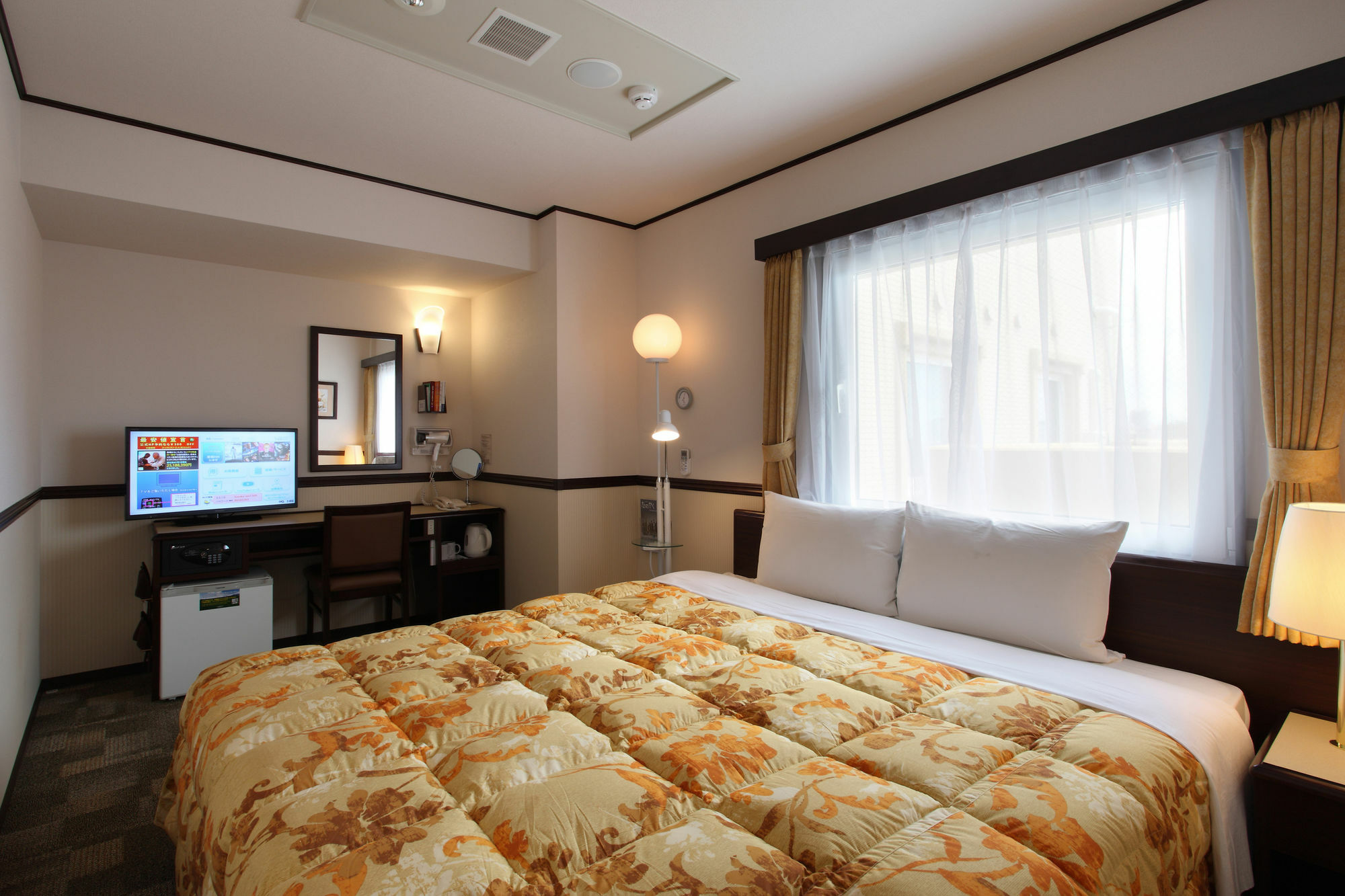 Toyoko Inn Okinawa Naha Kokusai-Dori Miebashi-Eki Exterior foto